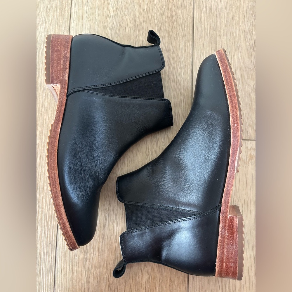 NISOLO Women’s Black Chelsea Boots
